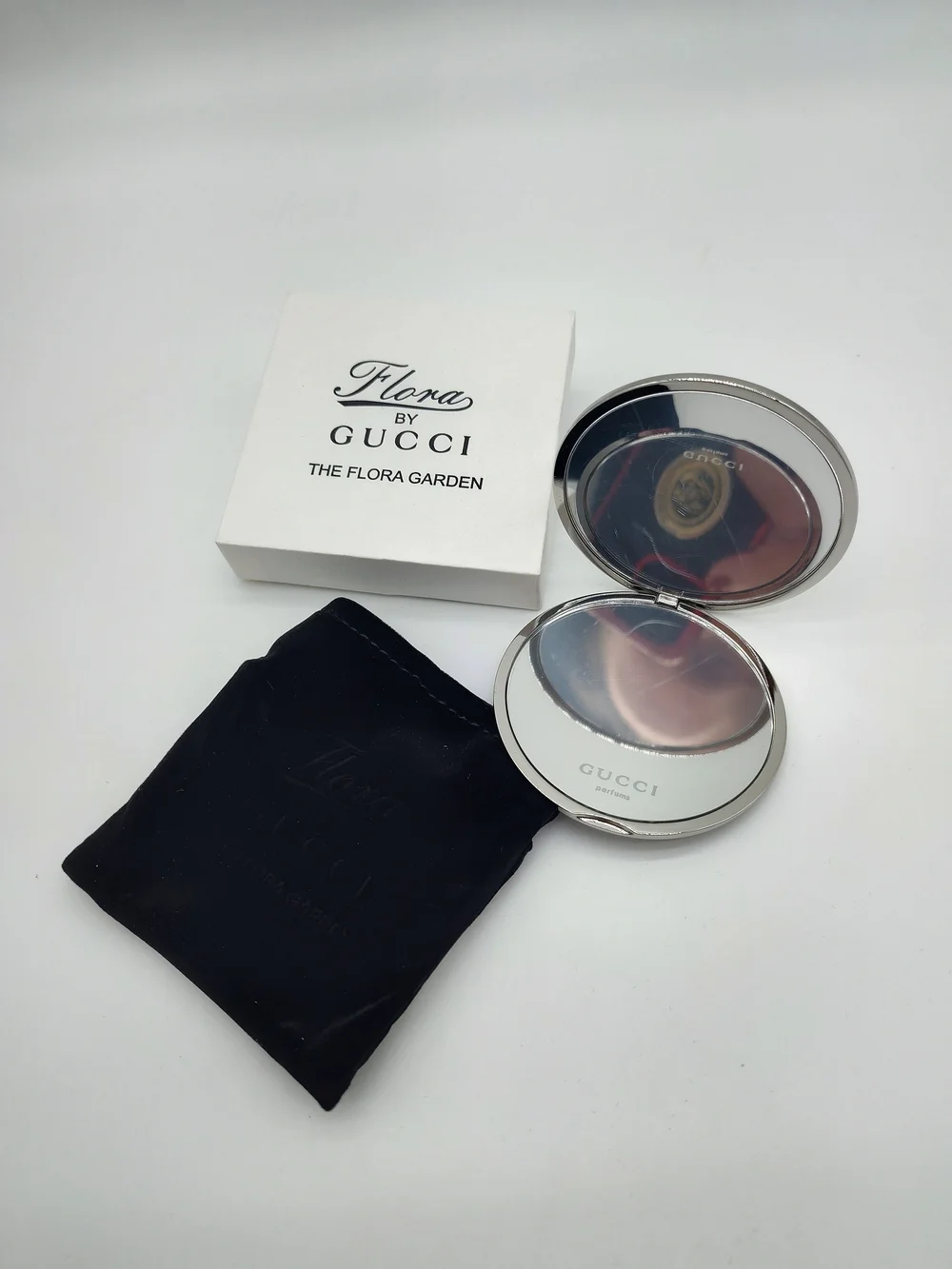 GUCCI Flora Garden Silver Compact Mirror w Box Velvet Pouch Beauty VIP NIB